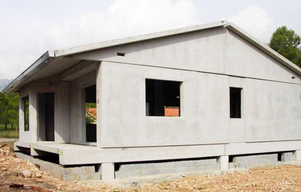 casa pré fabricada em construção