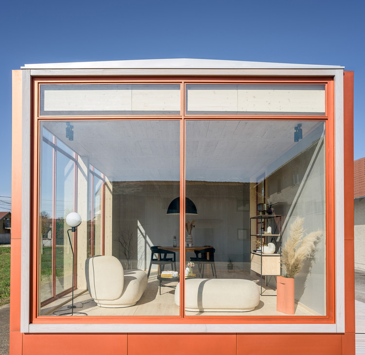 casa autossuficiente com vidro