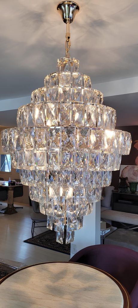 modelo de um lustre de cristal.